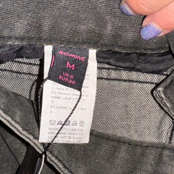 Medium Black Star Jeans - Picture 2 of 4